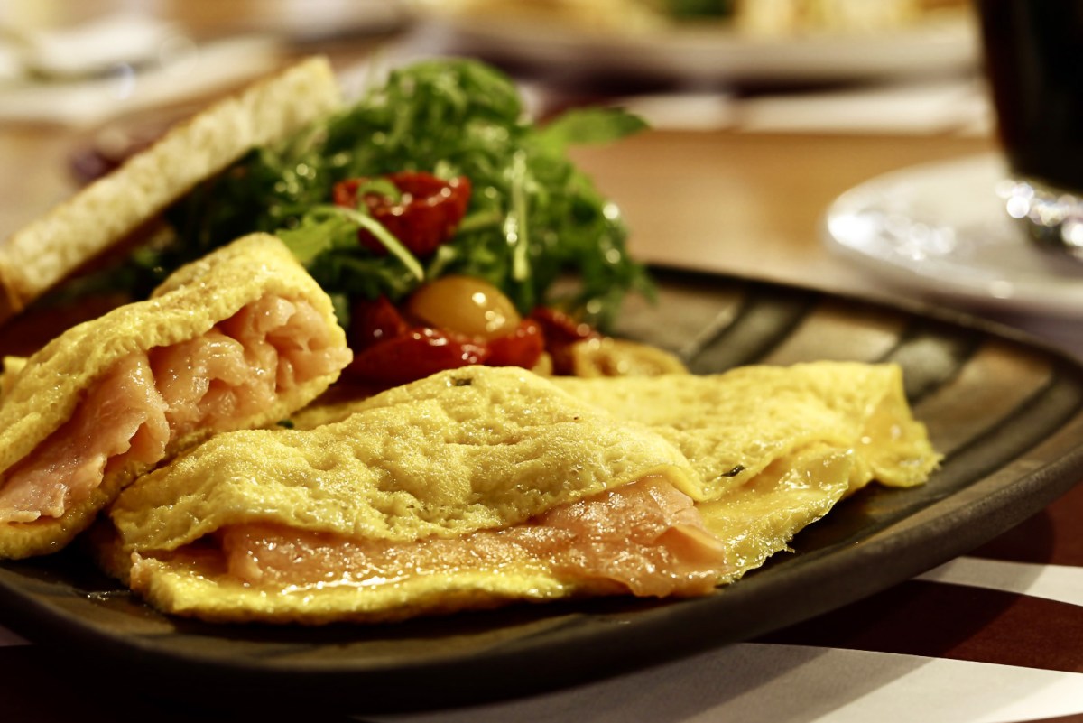 omelette al salmone business lunch francellini santa marta
