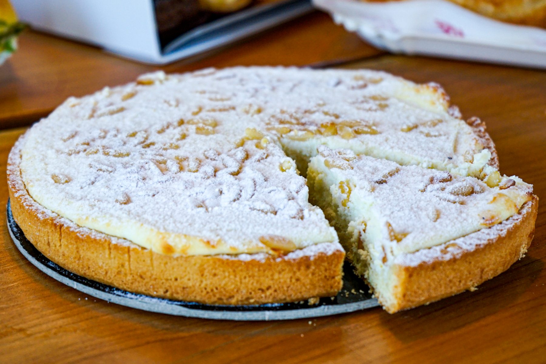 torta della nonna con pinoli per evento catering francellini